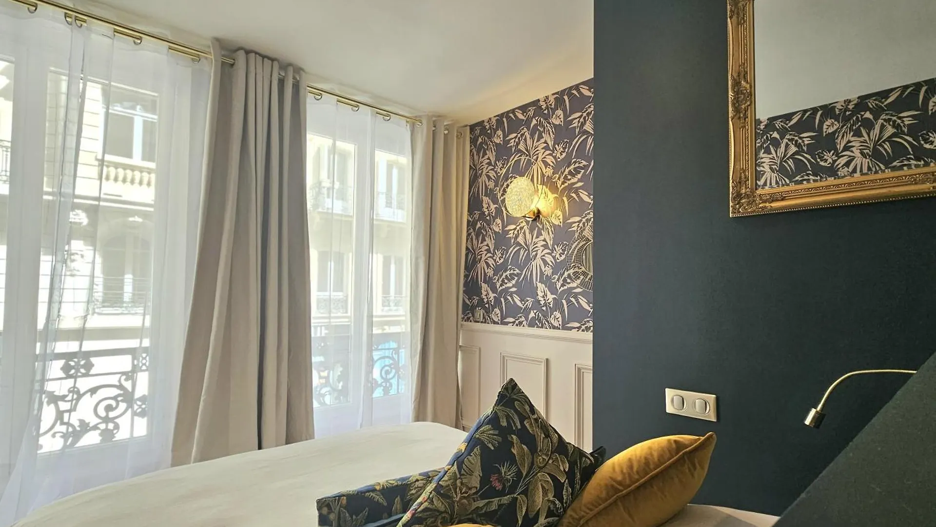 Apartment Chic By Capucine - Grands Magasins